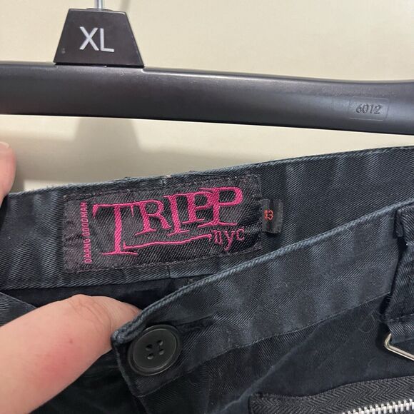 Tripp NYC Daang Goodman Black & Pink Plaid Crop Cargo Capri Pants Punk Goth Y2K - Picture 6 of 8